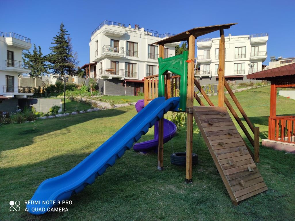 Gömeç Çocuk Oyun Parkı Montajı